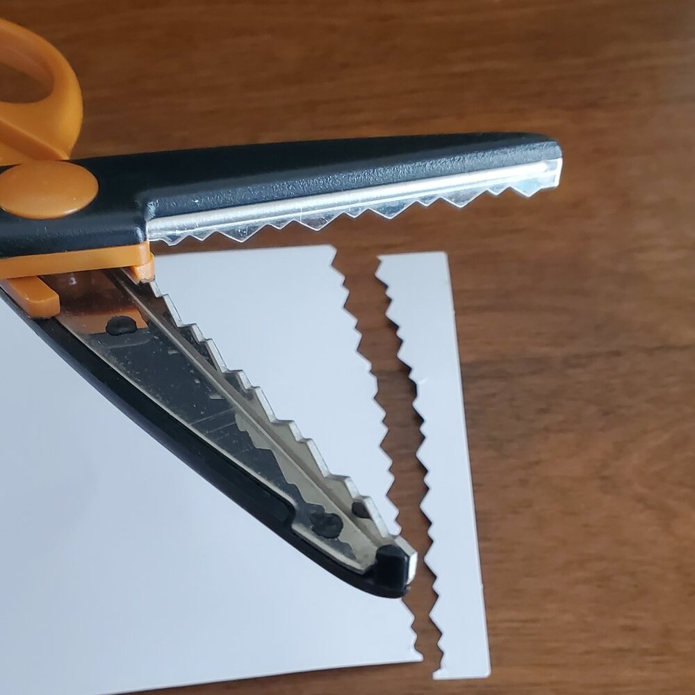Fiskars Edger Scissors Used - Picture 6 of 6